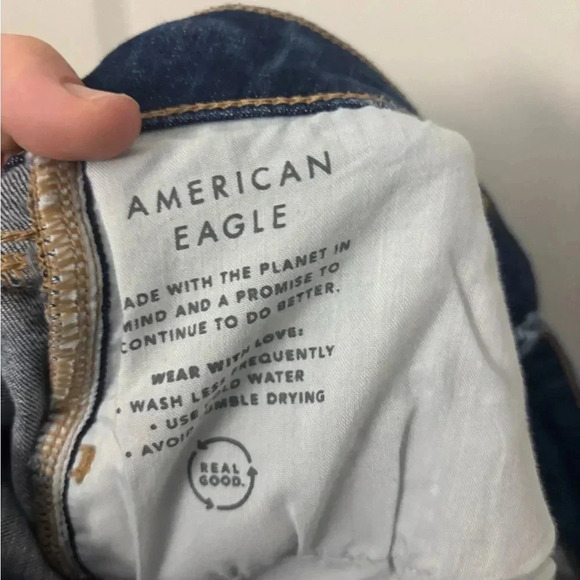 American Eagle Distressed Jeans - Picture 6 of 7
